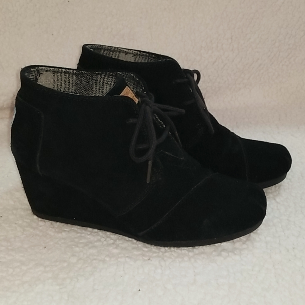 ⭐HP⭐Toms black wedges